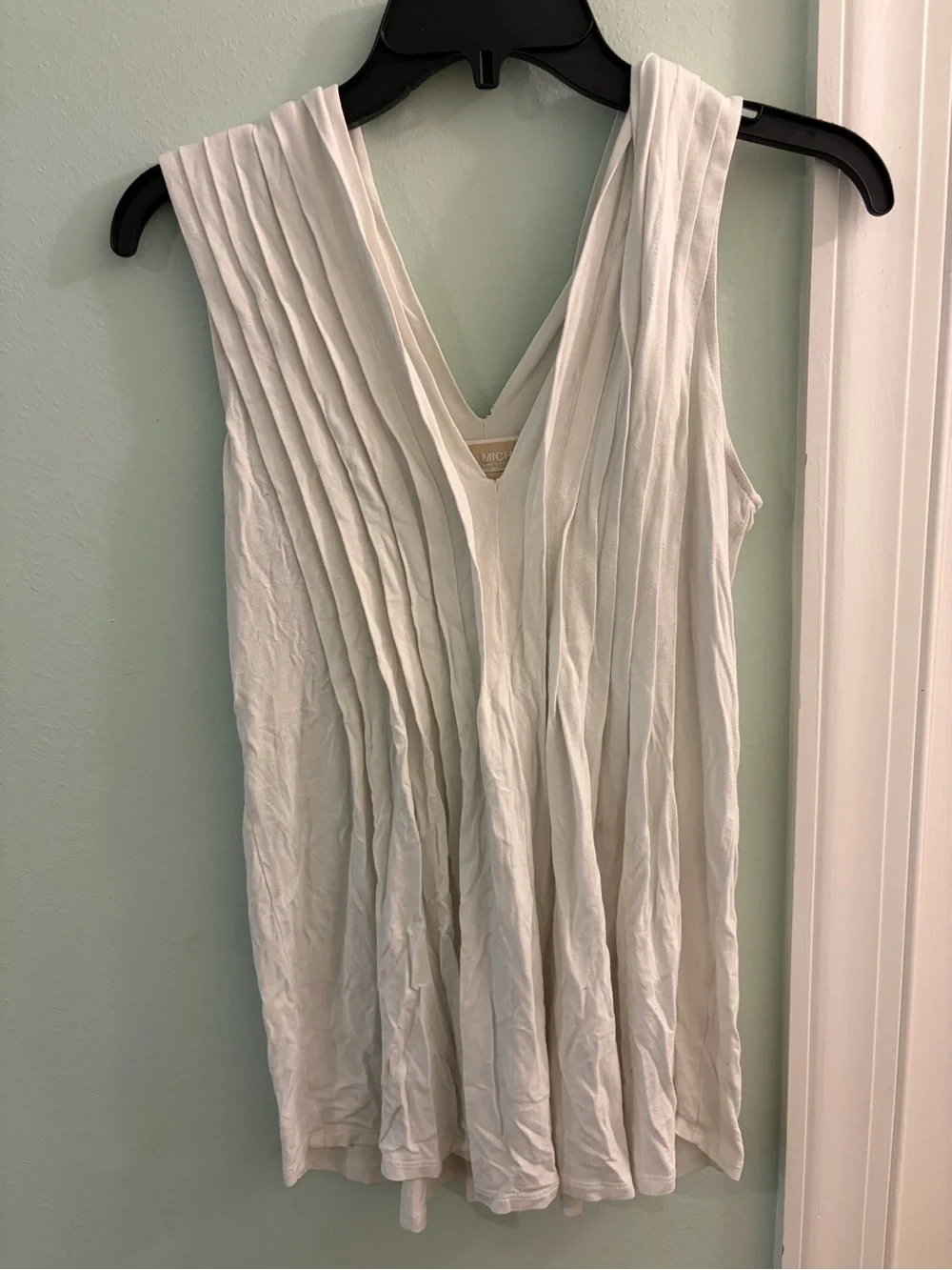Michael Kors White Pleated V-Neck Sleeveless Tank